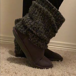 Cozy grey slipper boots